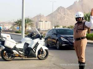 oman-police-takes-safety-measures-on-employees_kuwait