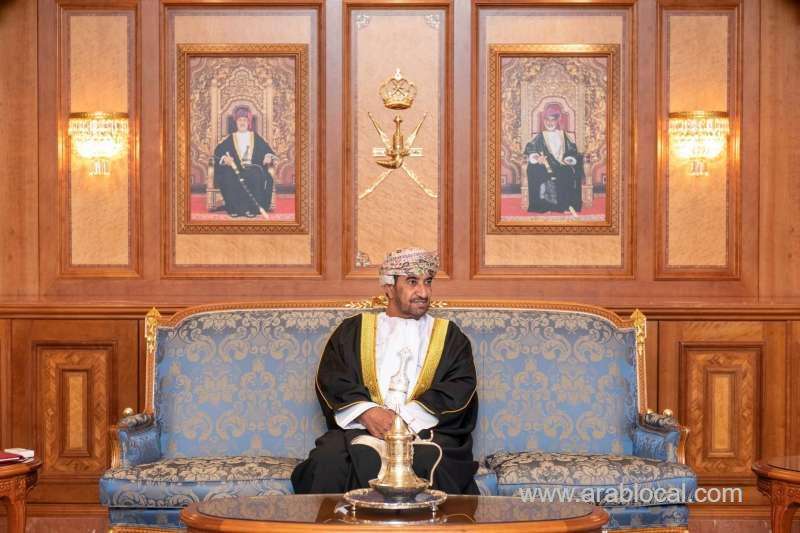 hm-honours-omani-personalities-from-various-fields_kuwait