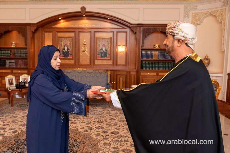 hm-honours-omani-personalities-from-various-fields_kuwait