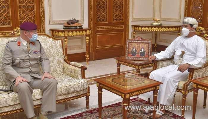 minister-of-royal-office-receives-british-official_kuwait