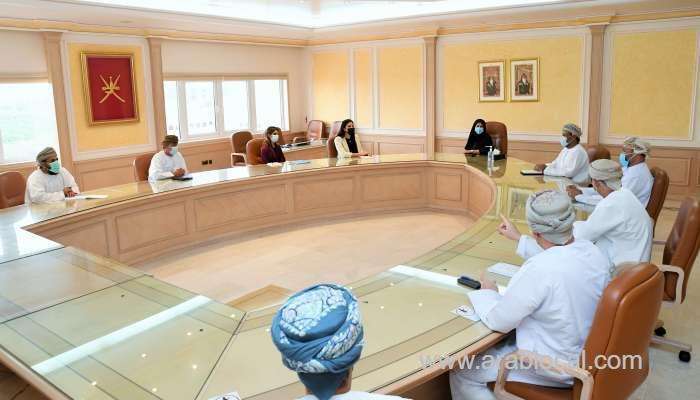 al-jisr-charity-association-hands-over-16-ambulances-to-moh_kuwait
