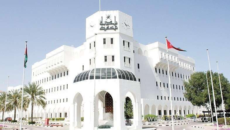 180-shops-closed-in-seeb-for-violations_kuwait