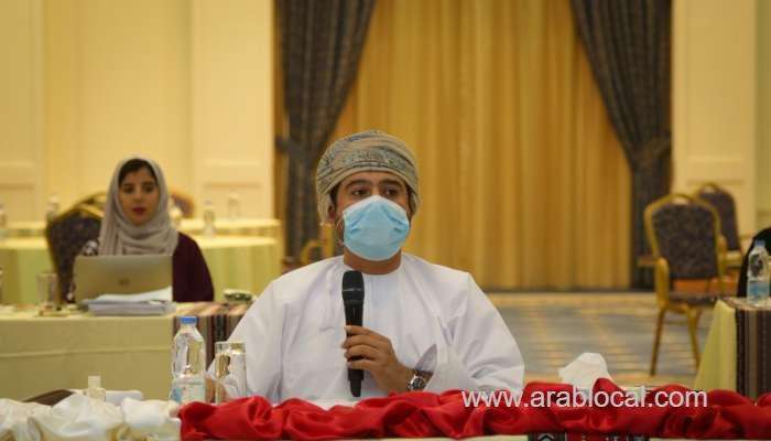 oman's-commerce-minister-meets-investors_kuwait