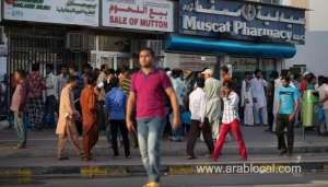 oman-announces-reduction-in-expat-work-permit-fees_kuwait