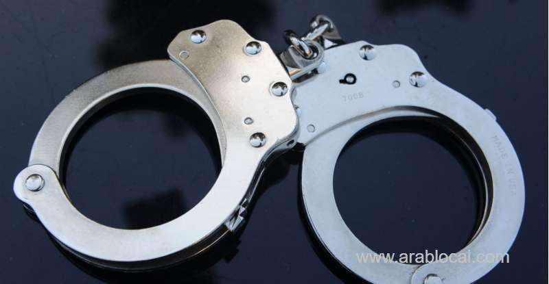 covid-19-group-held-for-illegal-gathering-in-oman_kuwait