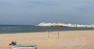 beaches-to-reopen-in-oman-for-‘exercise’,-restaurants-can-operate-takeaway,-delivery-services_kuwait