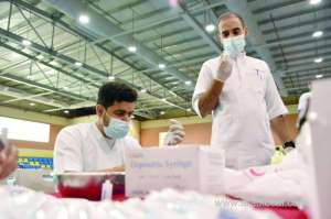 target-to-vaccinate-320,000-students_kuwait