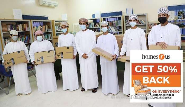 more-than-2,300-laptops-given-to-school-students-in-oman_kuwait