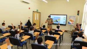 traffic-safety-education-for-school-students-conducted-in-oman_kuwait