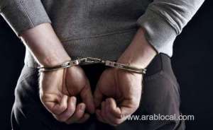 4-arrested-for-impersonating-police-in-oman_kuwait