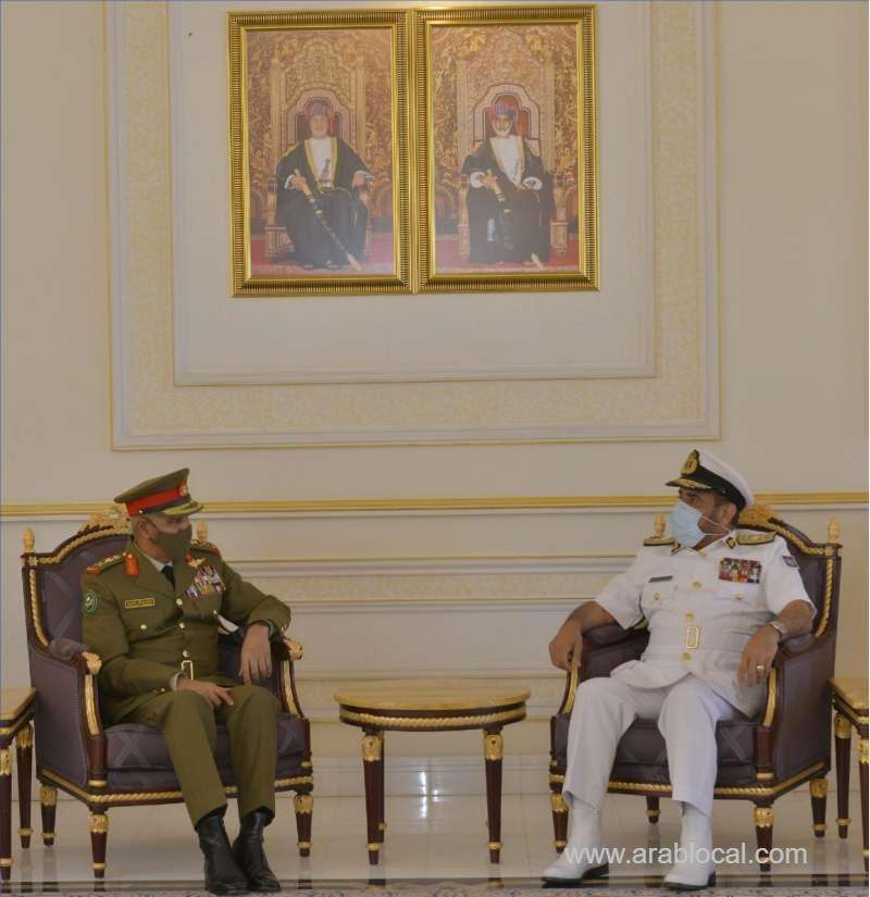 chief-of-bahrain-defense-force-leaves-oman_kuwait