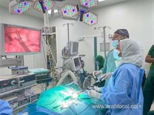 squh-team-conducts-successful-surgery-using-neomo-physicam-laparoscopic-technique_kuwait