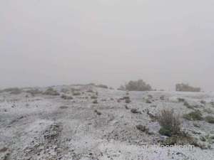 snow-covers-oman's-sunny-mountains-as-temperatures-fall-below-zero-oman