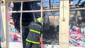 firefighters-successfully-put-out-a-fire-at-a-shop-in-saham_kuwait