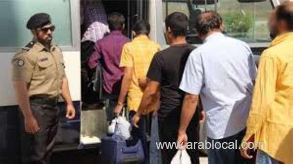 300-expat-workers-deported-for-violating-labour-law_kuwait