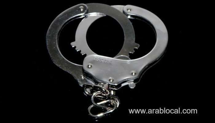 two-held-for-car-theft-in-oman_kuwait