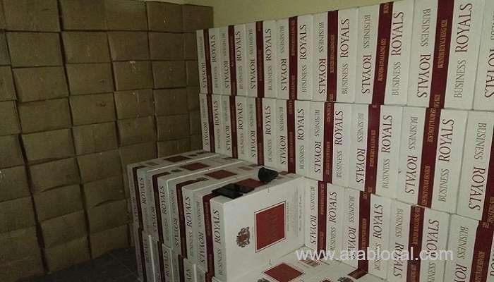 expats-arrested-with-nearly-3,000-boxes-of-cigarettes-in-oman_kuwait